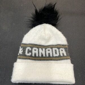 Canada 🇨🇦 Beanie Hat with Pom Pom